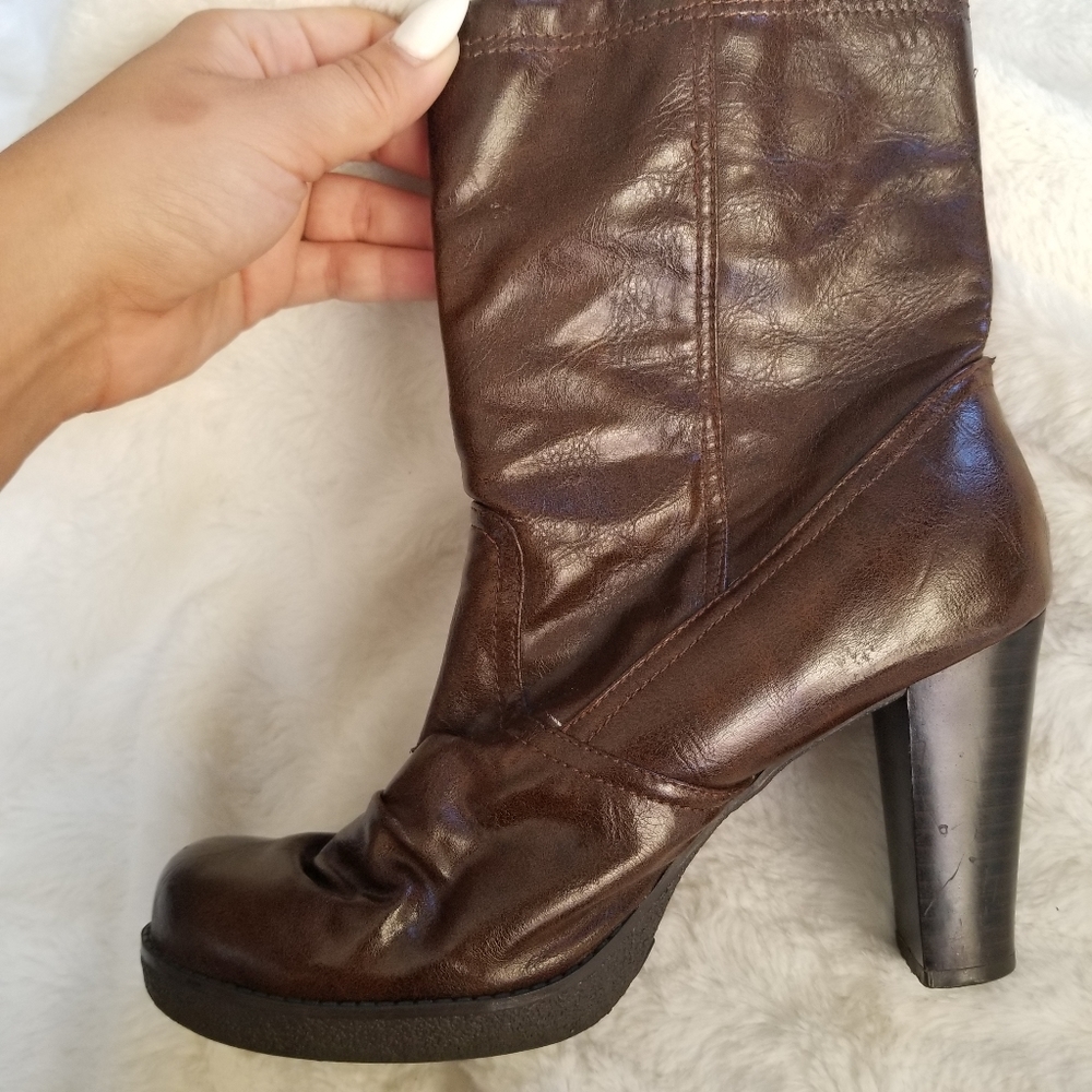 Host Pick💕Box-Tab Brown Mid/Low Rise Heeled Boots - Picture 6 of 12